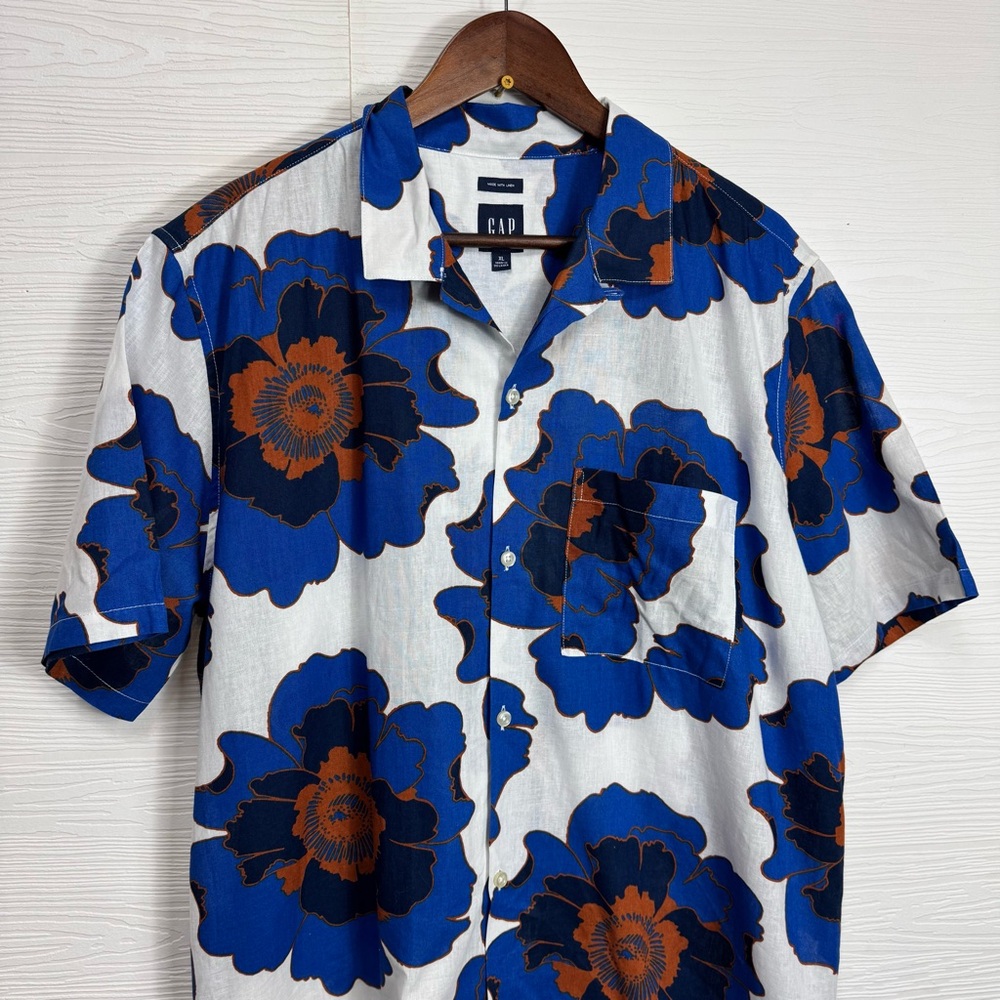 GAP Men Linen-Cotton White & Blue Floral Button Down Shirt Resort Wear Vacation - Picture 2 of 7